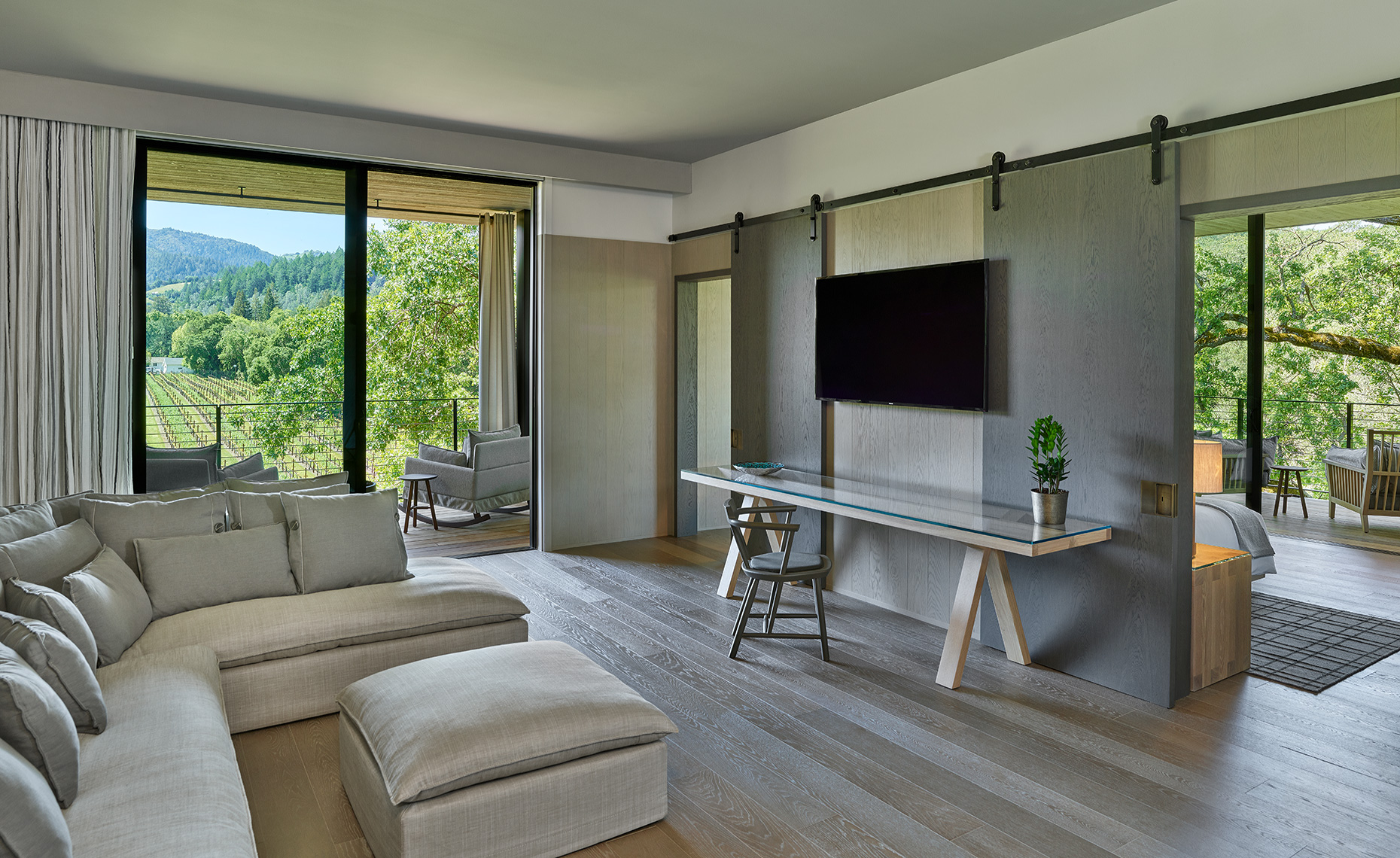 springmtnsuite_liv1